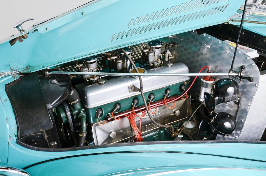 Моторный отсек Delahaye 135 MS Speciale par Figoni & Falaschi 1939 года  (фото 18 из 25)